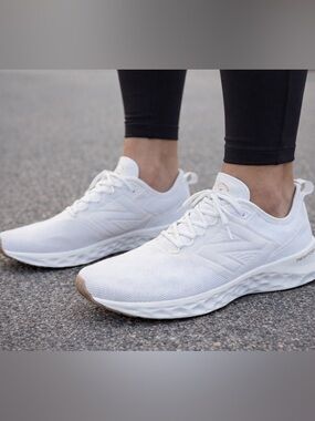New Balance Fresh Foam White shoes; men size 9; women size 10.5